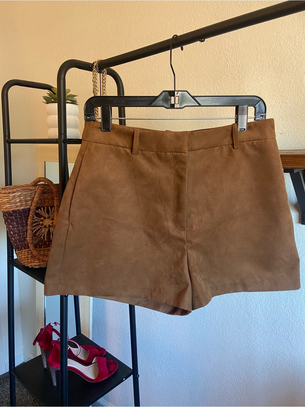 H&M Brown High-Waist Suede Shorts